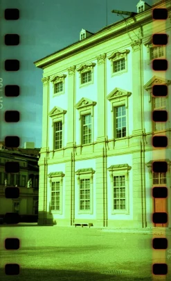 Store Lomo Lubitel 166+ Classics